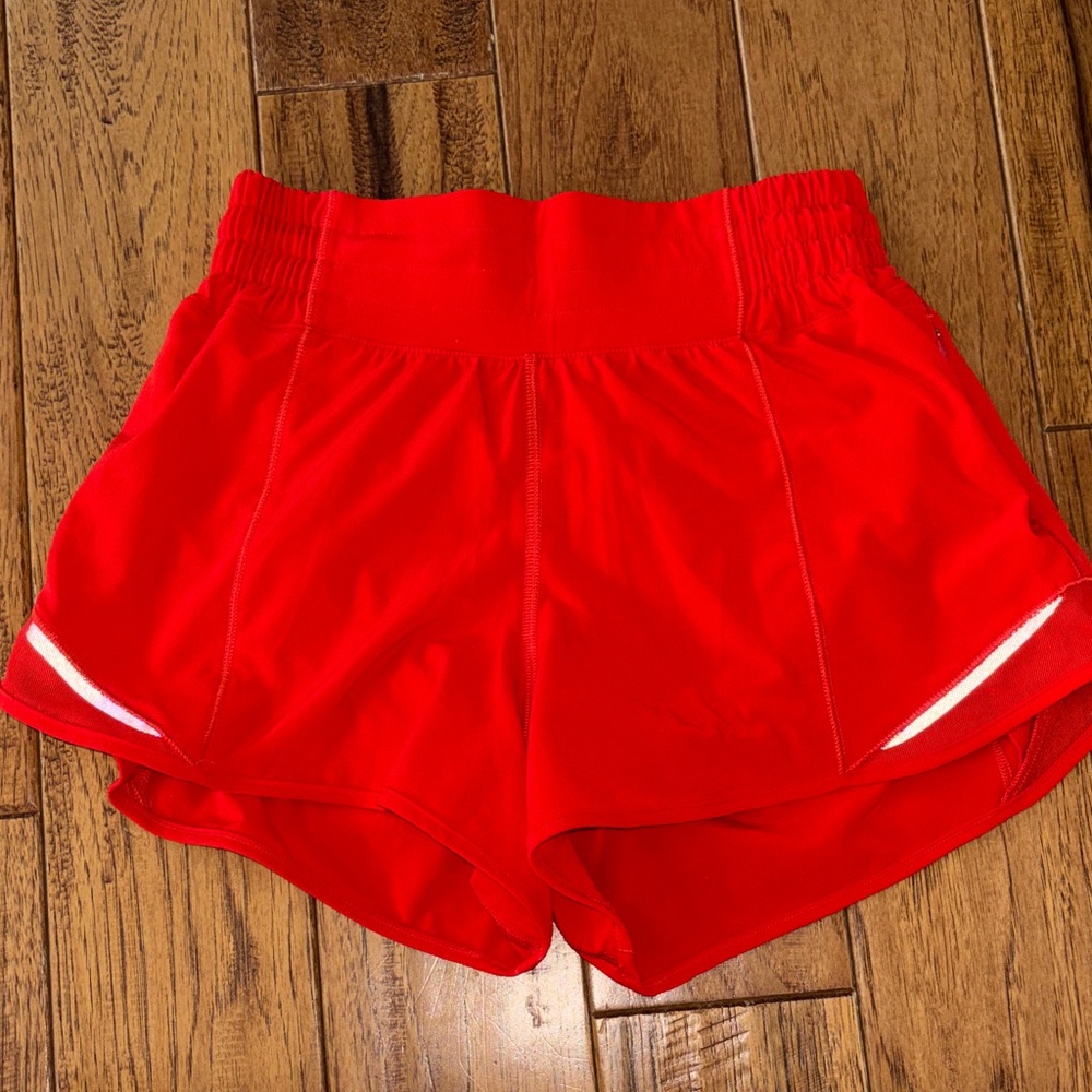Lululemon Hottie Hot HR 2.5” Red Shorts